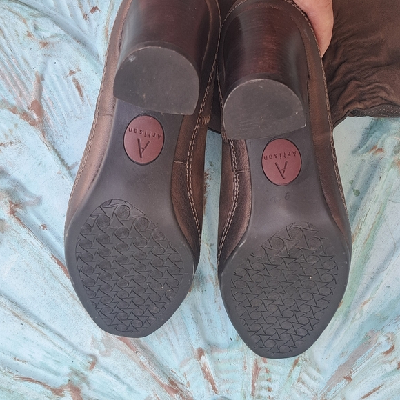 😃CLARKS ARTISAN LEATHER BOOTS NWOT - Picture 9 of 11